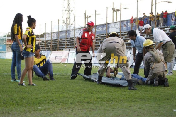 Llantos, algarabía, violencia y heridos; lo que no se vio de las semifinales en Honduras