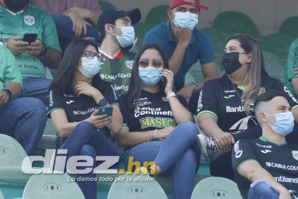 La foto de la celebración 'íntima' en el Yankel: lo que no viste en TV en el triunfo del Vida ante Marathón