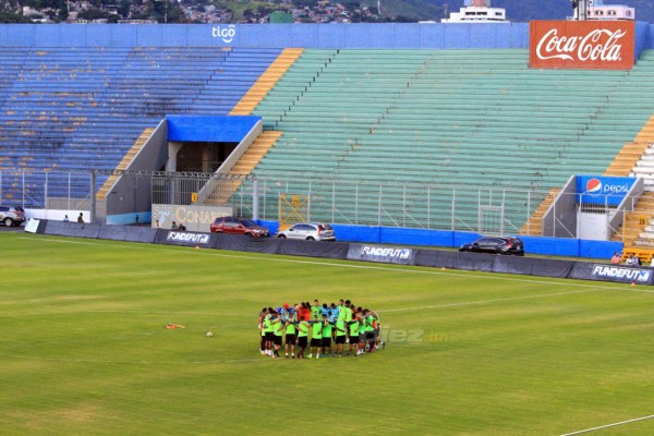 CURIOSAS: Georgie Welcome regresa al Nacional y así fue el último entreno del Motagua