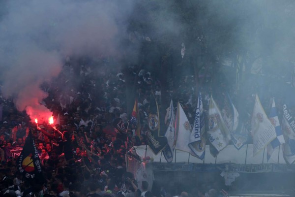 El espectacular apoyo del madridismo a su equipo en el Bernabéu