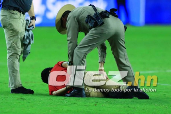 LO QUE NO SE VIO: El barbón, el espontáneo y el sufrimiento de Honduras