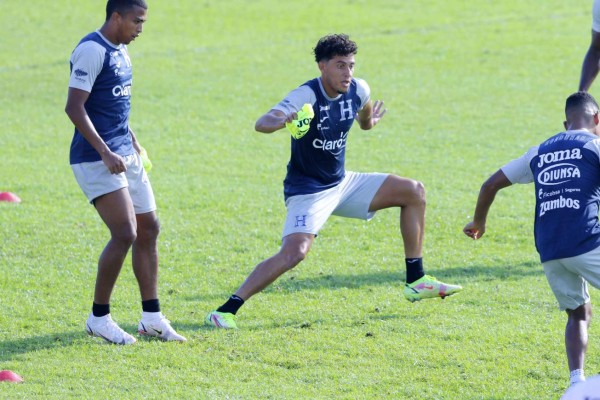¡Sorpresiva alineación de Honduras! El 11 que manda Fabián Coito ante México sin Alex López, Elis y Najar