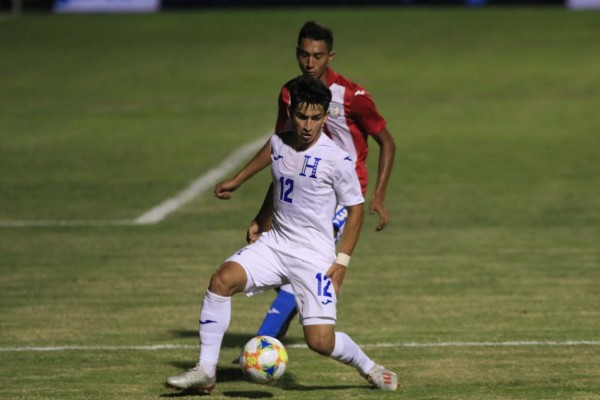 Los 37 futbolistas que ha probado Fabián Coito en sus siete meses en Honduras