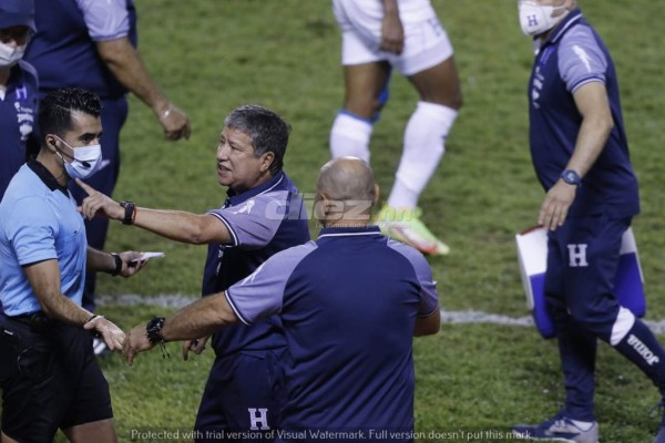 La noche que pintaba como fiesta y terminó en una pesadilla para 'Bolillo' Gómez en su debut con Honduras