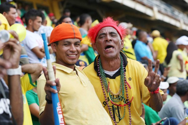 ¡Espectacular ambiente en el Olímpico por la final de Ascenso en Honduras!