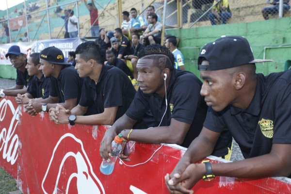 Imágenes de ambiente del Clásico Sampedrano Real España vs Marathón