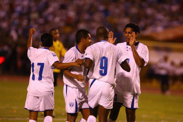 El mago, el principito, los mundialistas en Francia 98' y otras fotos del recuerdo del Honduras-Jamaica