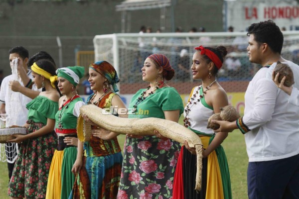 NO VISTE EN TV: El penal a Michaell Chirinos, actos protocolarios y vómito de Ferrari