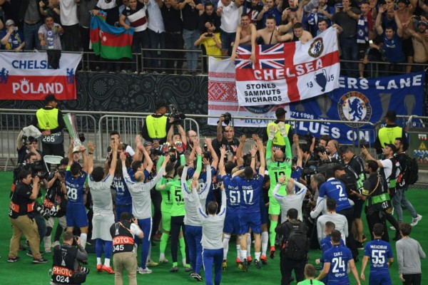 Real Madrid lo espera: Así fue el adiós de Hazard del Chelsea tras ganar la Europa League