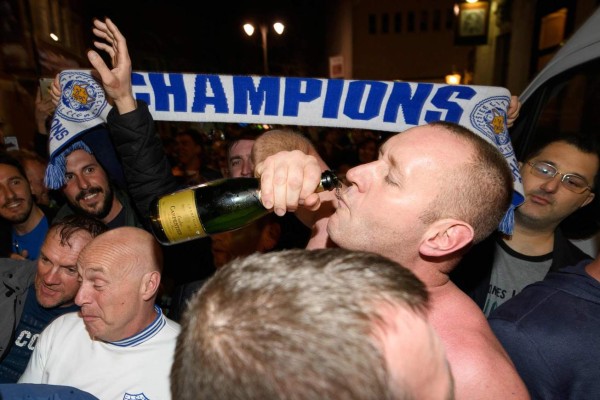 Fotos: La afición del Leicester City y la celebración de un título histórico