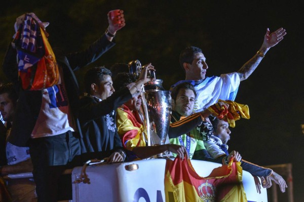 El Real Madrid celebra en la Cibeles