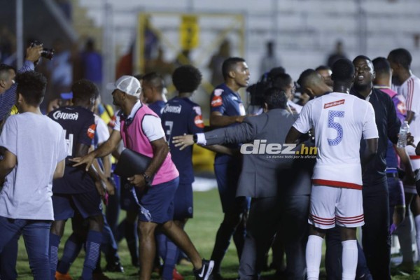 NO VISTE EN TV: La bronca entre jugadores de Motagua y Portmore United