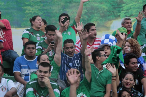 Ambiente Honduras vrs México en partido amistoso