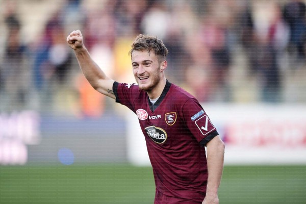 FICHAJES: Uruguayo llega al Madrid; Suazo ficha a hermano de crack mundial