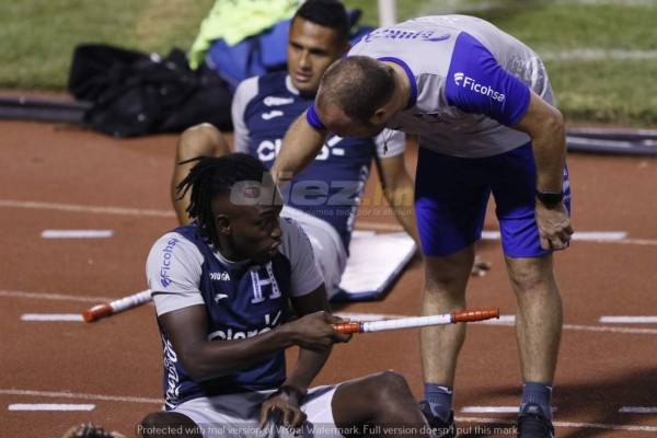 La visita especial en la práctica de la Selección de Honduras y el gesto de Fabián Coito