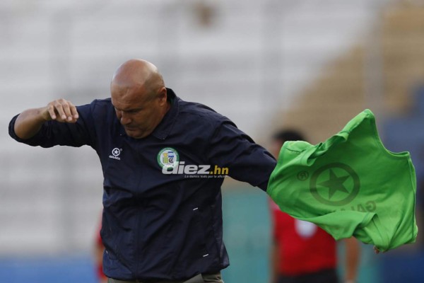 No viste en TV: Increíble parecido y la rabieta de Wilmer Cruz en el Nacional