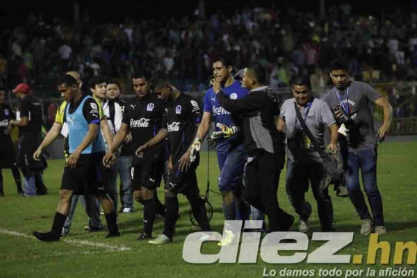 Las mejores imágenes del empate polémico entre Marathón-Olimpia