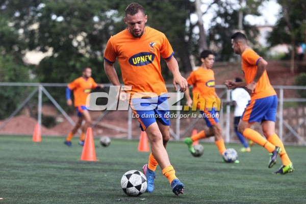 El nuevo 11 titular con el que la UPNFM pretende sorprender a Olimpia en su debut