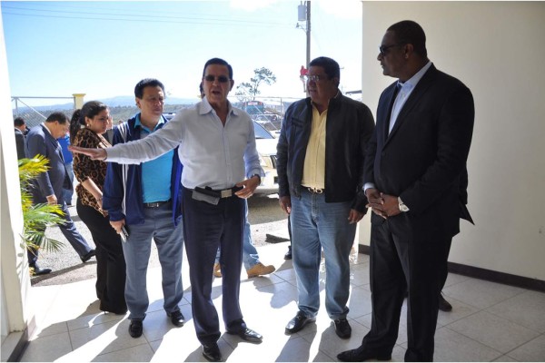 Imágenes de las diferentes visitas de Jeffry Webb a Honduras