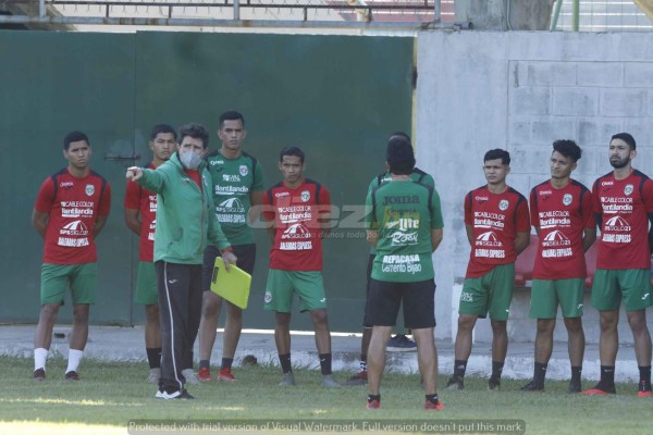 ¿Volvió Mario Berríos? Caras nuevas y la gran cantera de la que echará mano Héctor Vargas en Marathón