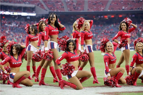 Las cheerleaders que engalanan la NFL