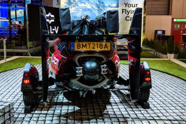 FOTOS: Así es el Pal-V Liberty, el primer auto volador de la historia