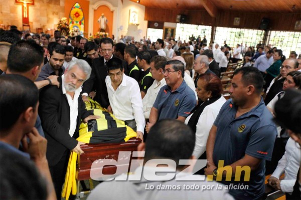 La emotiva despedida a Mario Verdial.