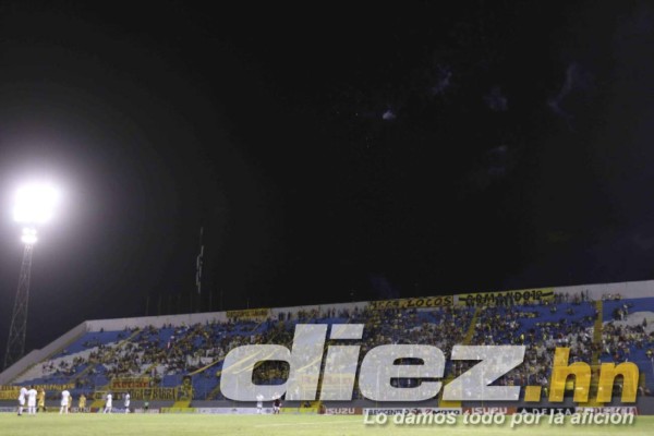 CURIOSO: Un espontáneo en Comayagua y el lugar donde apareció Pinto