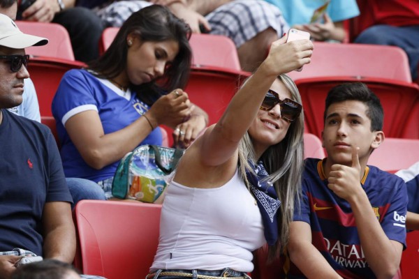 BELLEZAS: Las mujeres que engalanaron el Honduras-Argentina de Rio-2016