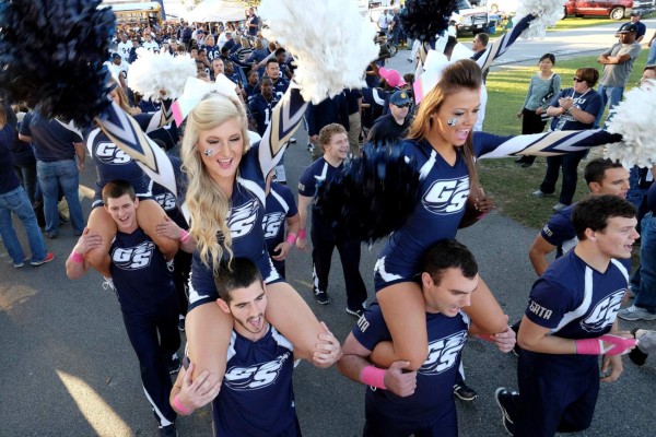 Las cheerleaders que engalanan la NFL