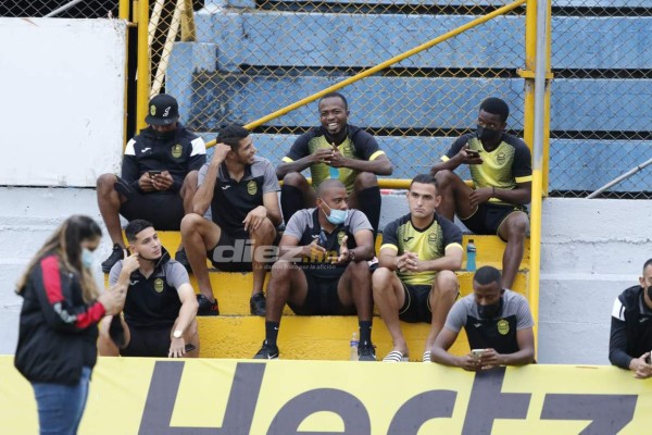 Belleza en el Morazán y Ramiro Rocca hizo su llegada a lo Neymar previo al derbi sampedrano