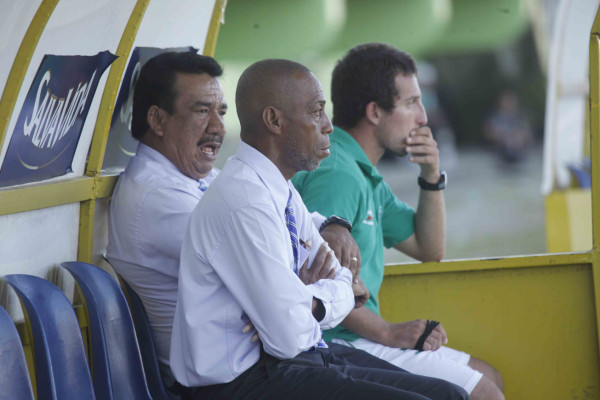 Memo Bernárdez: 'Quisiera saber por qué tendría que dar un paso al costado”