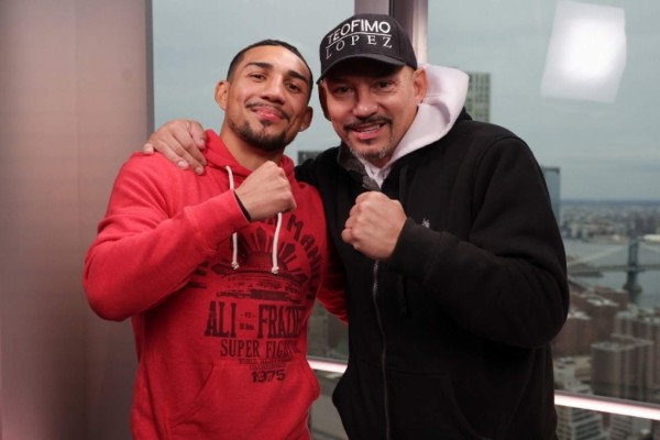 En medio del frío y de compras, Teófimo López arriba a Nueva York para noquear a George Kambosos