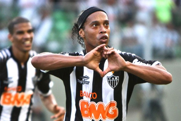La larga carrera de Ronaldinho en imágenes