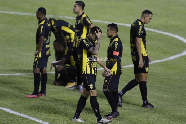Júbilo y llanto en el estadio Olímpico: Darixon Vuelto se descontroló y rompió en llanto en Real España