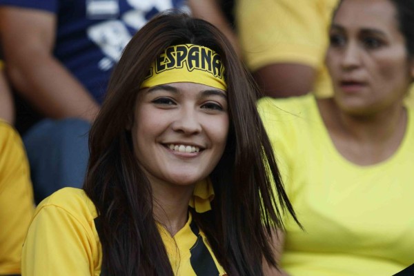 FOTOS: Las lindas chicas que eclipsaron en el juego Honduras-Real España