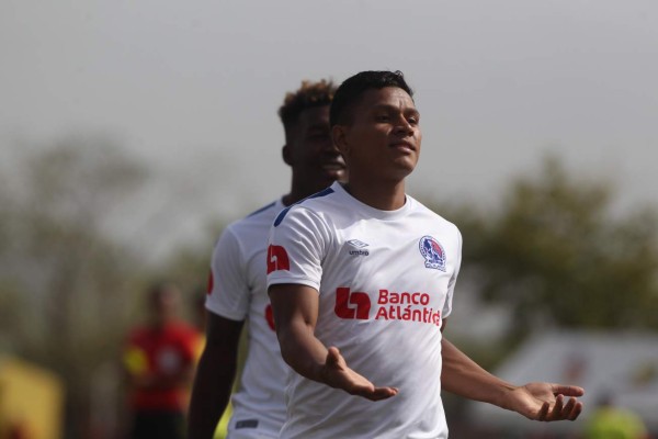 Nahún Espinoza ya tiene definido su 11 titular con el Olimpia