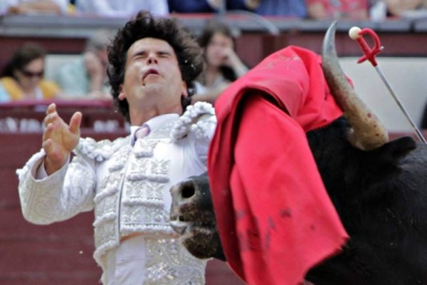 Las cornadas más escalofriantes en corridas de toros