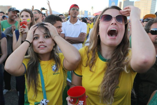 La belleza femenina se hizo presente el inicio del Mundial Brasil 2014.
