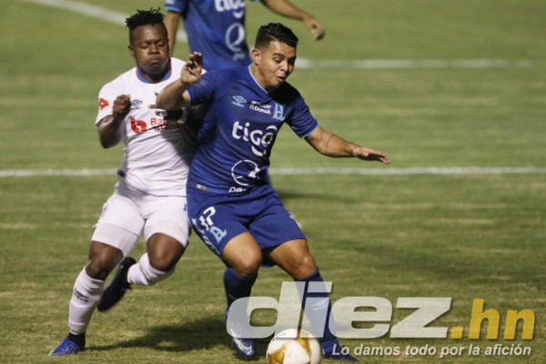 Fotos: Los seis jugadores del Olimpia que entrenaron antes del partido y la dedicatoria de Eddie