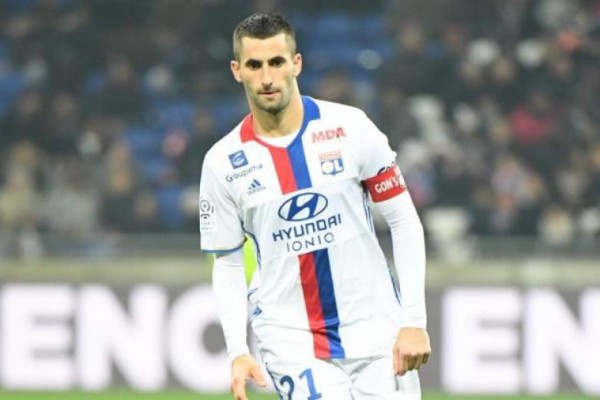 RUMORES/FICHAJES: Deja Real Madrid y ficha por el Atlético; Bayern 'roba' en Barcelona