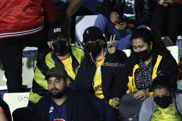La hermosa chica que enamoró en el Nacional; la afición del Real España y el peligro del estadio capitalino