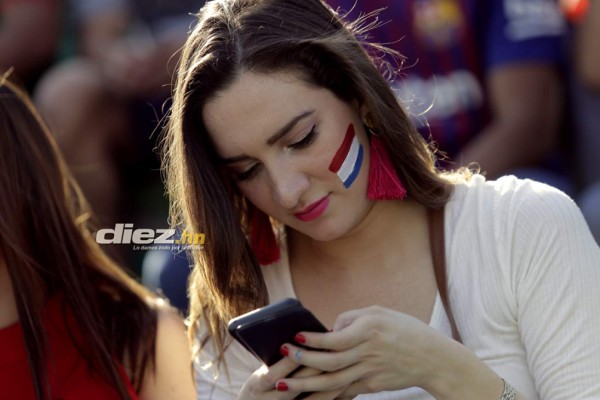 ¡Solo bellezas! El Yankel Rosenthal se viste de gala y nos muestra a sus niñas lindas