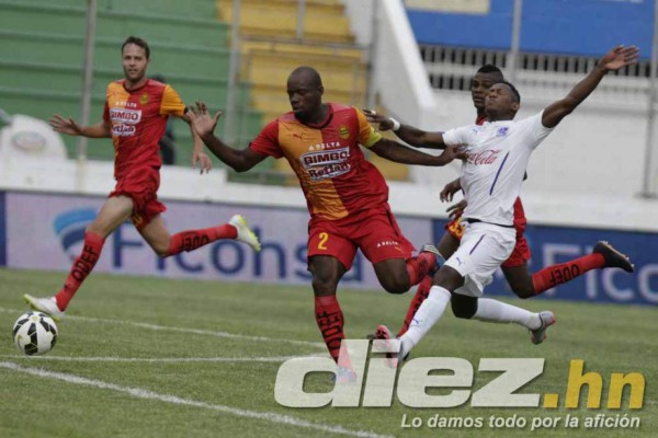 Ante poco público se jugó en Tegucigalpa el clásico moderno entre Olimpia y Real España