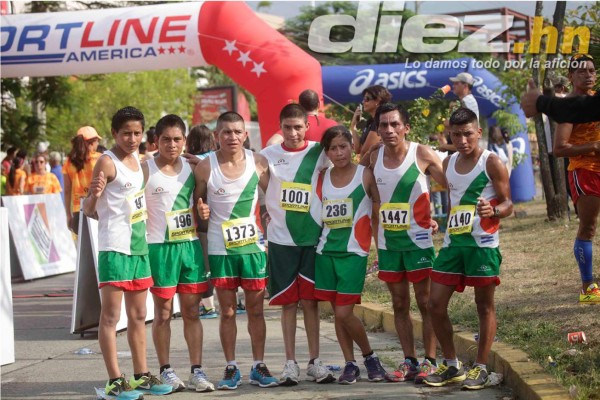 Vibrante ambiente en el Circuito Asics San Pedro Sula .