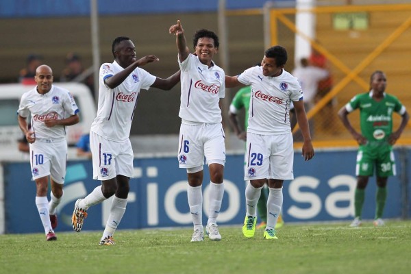 Olimpia da paliza al Platense con goleada de 5-0.