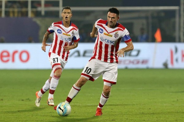 TOP: Grandes futbolistas activos que juegan en ligas desconocidas