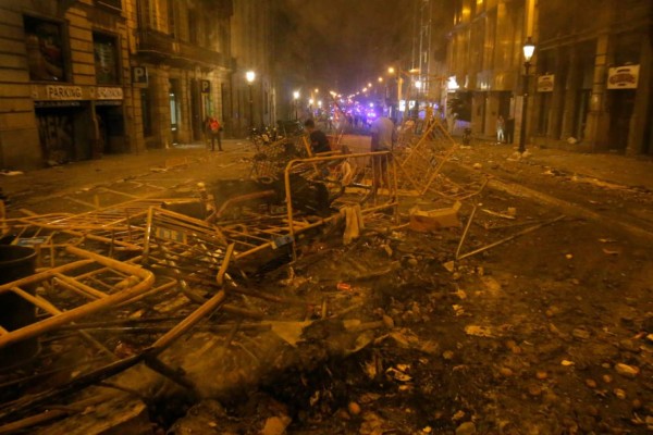 La noche violenta que hubo en Barcelona: Más de 180 heridos por protestas independentistas
