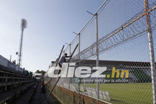 FOTOS: Así son las graderías móviles que se instalan en el Excélsior