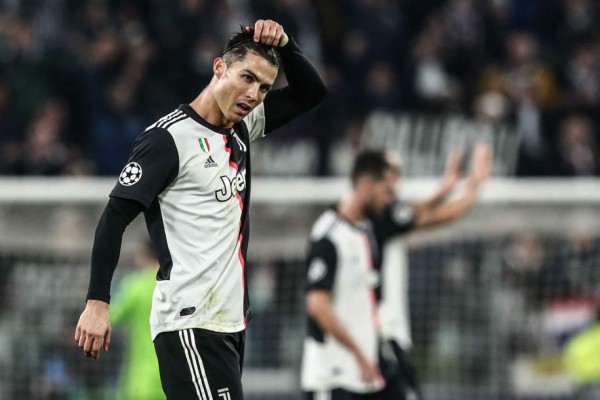 En imágenes: El agarrón de Cristiano Ronaldo con Héctor Herrera, patada al banderín y Rihanna deslumbró